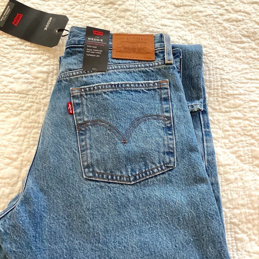 Levi's Women's High rise jeans Size 29 NWT
